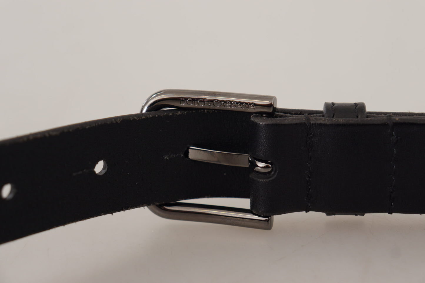 Dolce & Gabbana Elegant Black Leather Belt with Metal Buckle