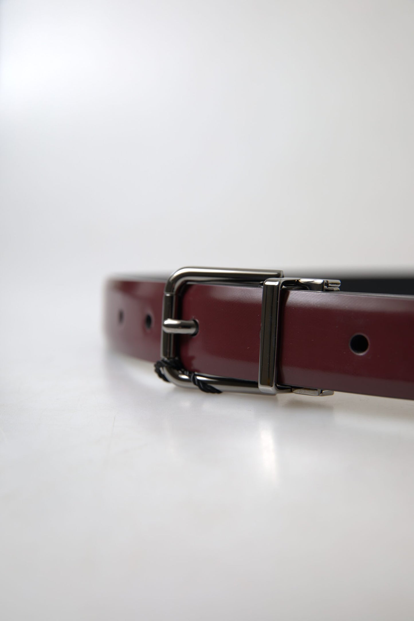 Dolce & Gabbana Elegant Bordeaux Leather Belt with Metal Buckle