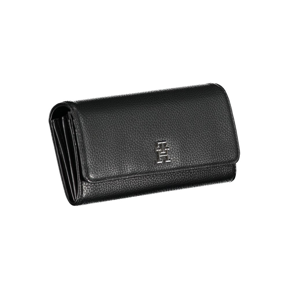 Tommy Hilfiger Elegant Quadruple Compartment Wallet