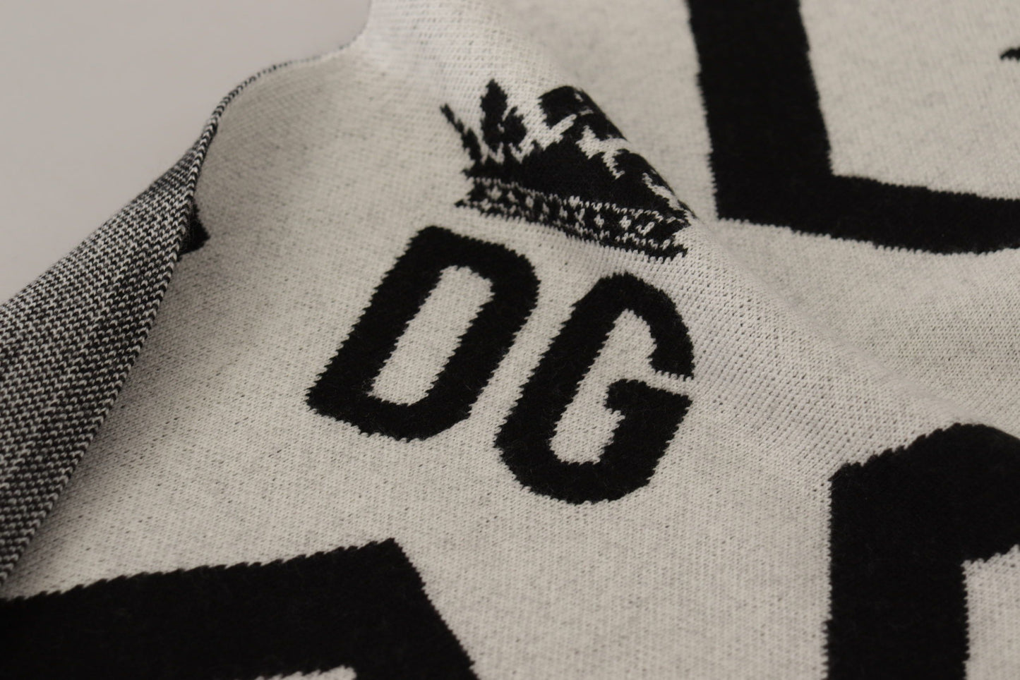 Dolce &amp; Gabbana White Black DG Logo Star Printed Wool Fringe Scarf